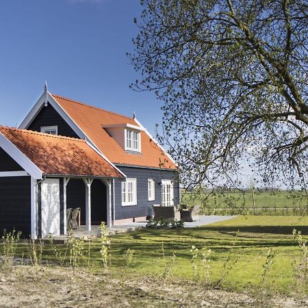 Rustic Holiday Home In Wissenkerke With Garden Екстериор снимка
