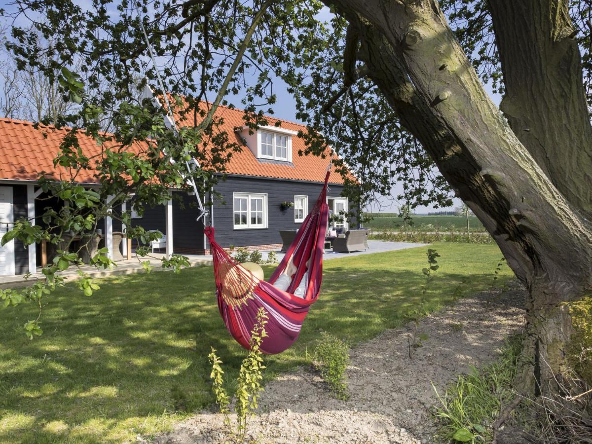 Rustic Holiday Home In Wissenkerke With Garden Екстериор снимка